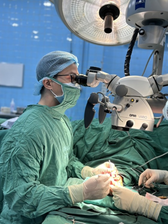 Bác sĩ Đoàn Nguyễn Nhật Tín